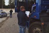 На территории округа продолжаются рейды по проверке большегрузного транспорта на наличие разрешительных документов транспортирования и передачи отходов ТКО с указанием их количества, цели и места перевозки.