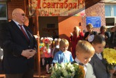 Снегиревских школьников посадил за парты Александр Скворцов