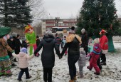 В территориальном управлении Костровское городского округа Истра встретили новый год всем двором